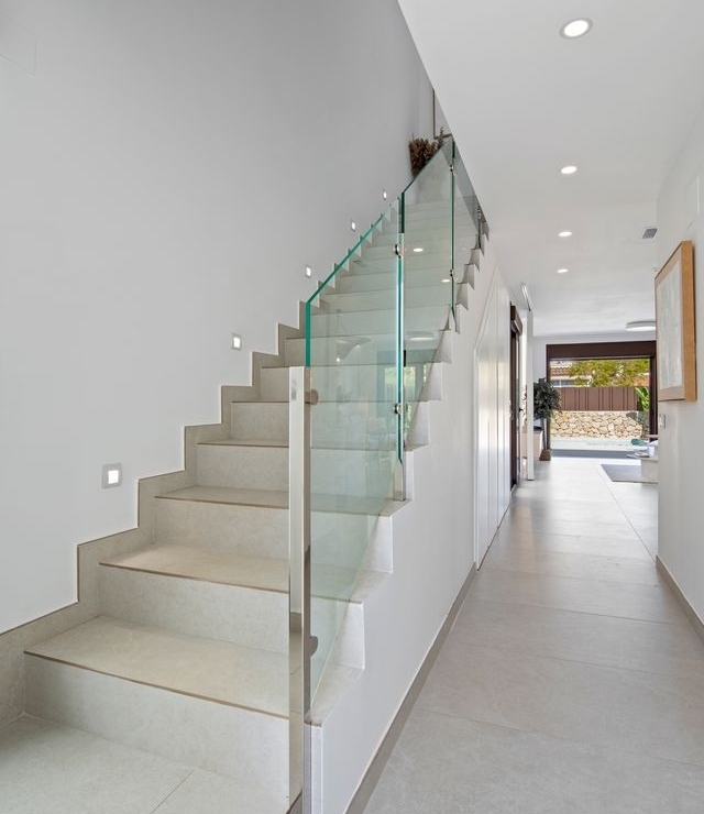 treppenaufgänge-haus-am-golfplatz-costa-blanca