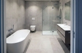 Badezimmer mit Badewanne an der Costa Blanca