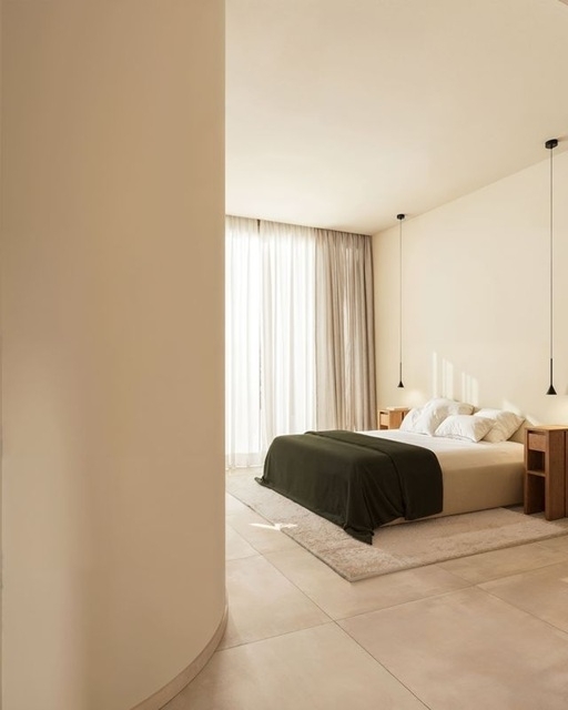 Helles Schlafzimmer-bestcostahome.jpg