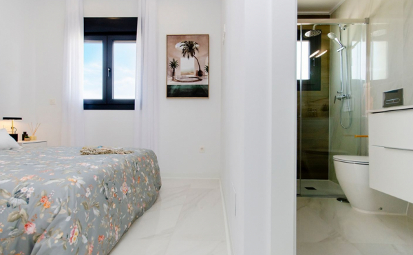 Schlafzimmer mit Bad