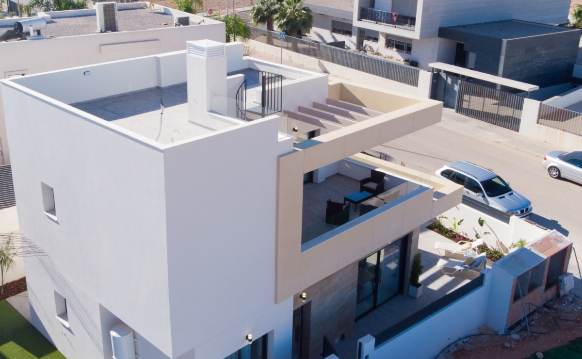 Viel Platz zum Wohnen in diesem großzügigen Ferienhaus in Spanien Offenes und helles Design mit geräumigen Wohnbereichen die eine perf