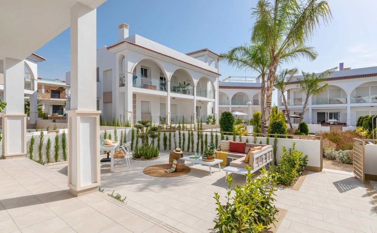 Traumanlage Eine Immobilie kaufen und in Spanien günstiger Leben bestcostahome.de  Alicante Torrevieja