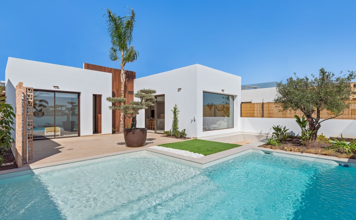 Villenansicht mit Pool hr Immobilienfachmann im sonnigen Spanien bestcostahome.de Villenansicht mit Pool hr Immobilienfachmann im sonnigen Spanien bestcostahome.de