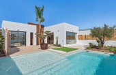 Villenansicht mit Pool hr Immobilienfachmann im sonnigen Spanien bestcostahome.de